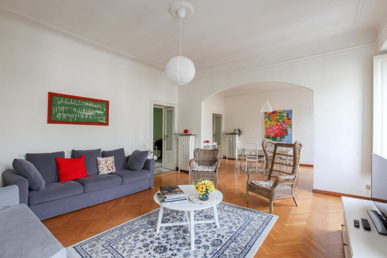 شقة Apt With Balcony - 50 M Far From Pagano M1 ميلان المظهر الخارجي الصورة